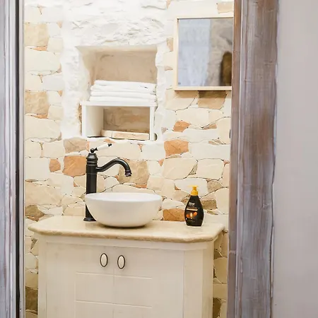 Il Capriccio Della Valle D'itria - Trullo Con Piscina Privata 펜션 *